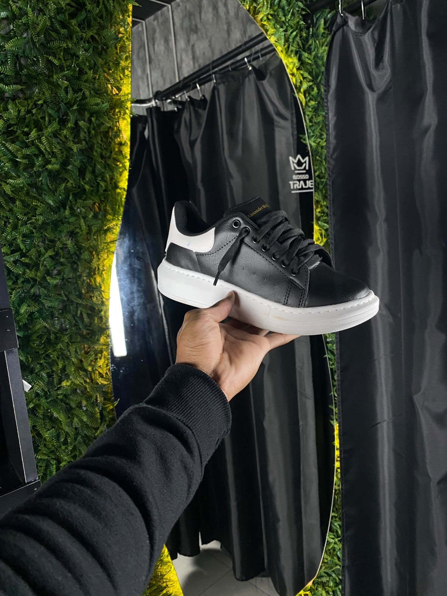 Alexander McQueen Preto e Branco